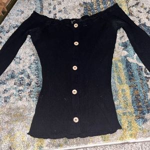 Derek Heart, small off the shoulder long sleeve